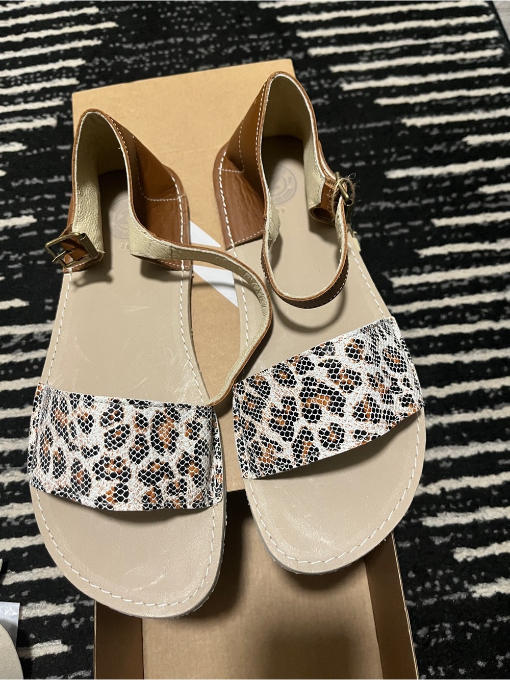 ZEAZOO Barefoot Siren Leopard Print  Sandals
